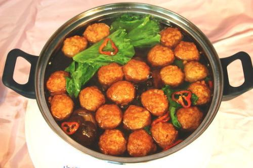 火锅丸子最近爆料新闻,行业潜规则曝光，消费者权益引关注